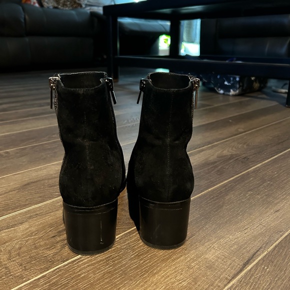 Joy & Peace boots - Picture 4 of 11